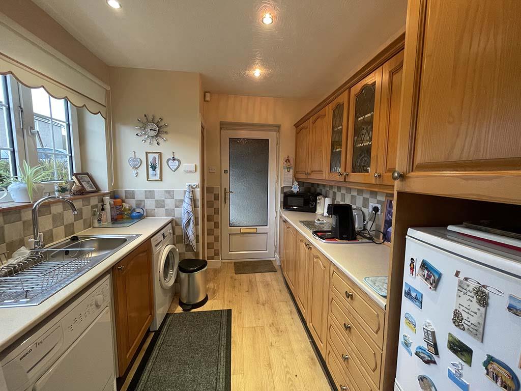 2 bedroom detached bungalow SSTC in Barnoldswick - IMG_7381.jpg